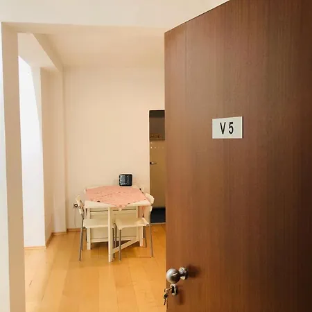 温特勒公寓 *